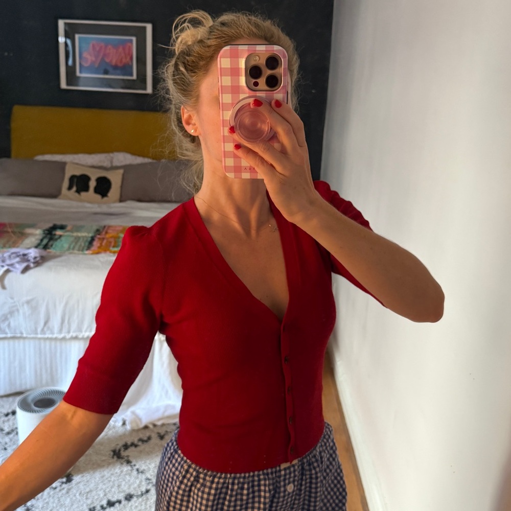 •Frame Red Knit Top•